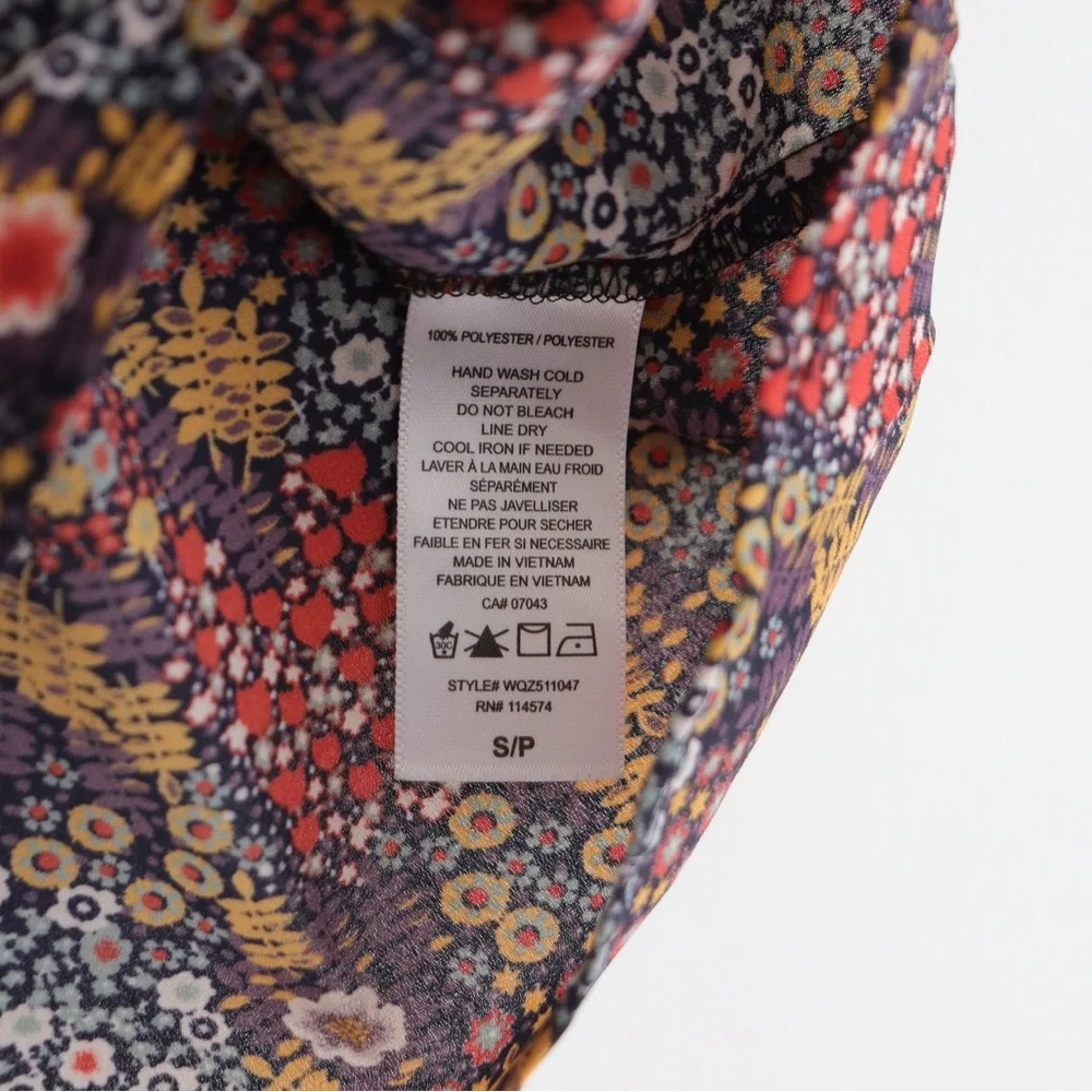 Ditsy floral ruffle sleeve blouse in warm autumn colors - Picture 8 of 8